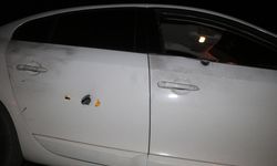 Otomobile pompalı tüfekli saldırıda iki kız kardeş yaralandı