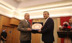 Özgür Özel: Ya bu oyunu bozacağız ya yeni bir yol açacağız