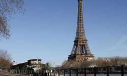 Paris'te dün aşırı sıcaklar nedeniyle 109 kişi hayatını kaybetti