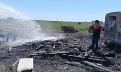 Park halindeki 2 karavan alev alev yandı; o anlar kamerada/Ek fotoğraflar
