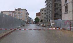 Sancaktepe'de toprak kayması -1