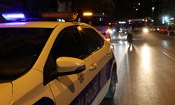 Seyir halindeyken kalp krizi geçirip park halindeki araçlara çarpan sürücü hastanede öldü