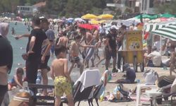 Silivri'de sıcak havadan bunalanlar plajlara akın etti