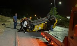 Ticari araç takla attı: 2 yaralı