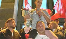Trenle gelen şampiyona coşkulu karşılama