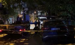 Ümraniye'de evinin önüne park edilen araçta kan izi gördü; polis harekete geçti