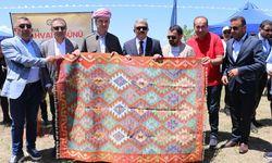 Van Gölü Sahili'nde 'Dünya Kahvaltı Günü' etkinliği