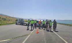 Van'da hafif ticari araç, park halindeki askeri araca çarptı; 1 şehit, 4'ü asker 5 yaralı