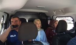 Yanlış okula gelen kardeşleri sınava polis yetiştirdi