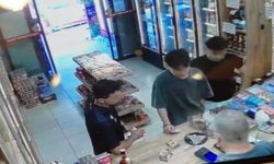 Yolda buldukları kredi kartıyla alışveriş yapan şüpheliler kamerada