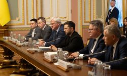 Zelenskiy: Rus tarafıyla müzakere turlarının yeniden başlayacağını düşünüyorum