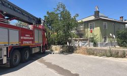 2 katlı evde yangın çıktı; içerideki 6 çocuğu itfaiyeciler kurtardı