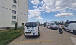 7'nci kattaki dairede çıkan yangında 1 kişi dumandan etkilendi