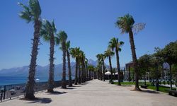 Antalya'da hissedilen sıcaklık 44 dereceyi buldu / Ek fotoğraflar