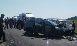 Ardahan'da 3 araç zincirleme kazaya karıştı; 3 ölü, 4 yaralı