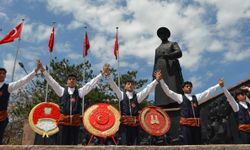 Atatürk'ün Erzurum'a gelişinin 107'nci yıl dönümü kutlandı