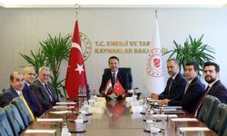 Bakan Bayraktar, Iraklı bakan yardımcılarıyla görüştü
