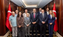 Bakan Fidan, Kırım Tatar halkının milli lideri Kırımoğlu ile görüştü