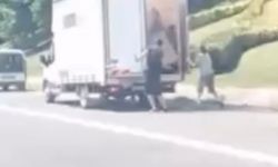 Beykoz'da seyir halindeki kamyonet alev alev yandı