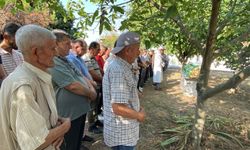 Binanın 16'ncı katından düşerek ölen Emirhan, Çanakkale'de defnedildi