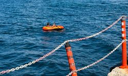Botuyla denizde sürüklendi, Sahil Güvenlik ekipleri kurtardı