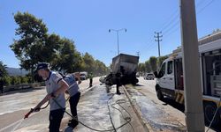 Bursa'da freni boşalan kamyon 2 araca çarptı; 3 yaralı / Ek fotoğraflar