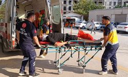 Bursa'da takla atan otomobil karşı şeritten gelen ciple çarpıştı: 2 yaralı