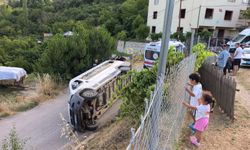 Bursa'da tarım işçilerini taşıyan minibüs devrildi: 7 yaralı
