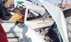 Çankırı'da otomobil park halindeki traktöre çarptı: 3 ölü, 1 yaralı
