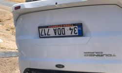 Cip ile hafif ticari araç çarpıştı; 1'i ağır, 9 yaralı