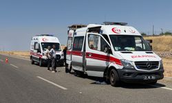 Diyarbakır'da öğrenci servisi ile otomobil çarpıştı: 19 yaralı