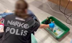 Düsseldorf'tan getirilen şarap şişelerinde 10 kilogram uyuşturucu bulundu; 2 şüpheli tutuklandı