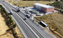 Eskişehir'de yolcu otobüsü şarampole devrildi: 24 yaralı
