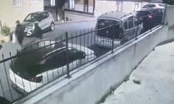 Eyüpsultan'da market işletmecisini tehdit edip silahlı saldırı düzenleyen 2 şüpheli kamerada