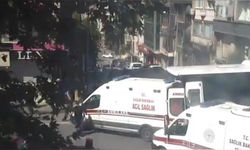 Fatih'te İETT otobüsü ambulansa çarptı -1