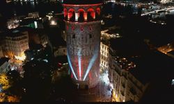 Galata Kulesi'nde 15 Temmuz'un 10'uncu yılında ışık gösterisi gerçekleştirildi / Geniş haber