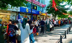 Kağıthane'de binlerce kişiye aşure dağıtıldı