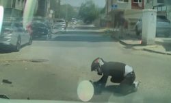 Kartal'da motosiklet ile otomobilin kafa kafaya çarpıştığı kaza kamerada; 2 yaralı