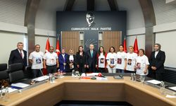 Kılıçdaroğlu, cinayetlerde yakınlarını kaybeden ailelerle görüştü