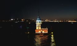 Kız Kulesi'nde 15 Temmuz'un 10'uncu yılında ışık gösterisi gerçekleştirildi -1