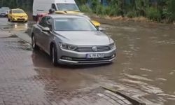Kocaeli'de sağanak etkili oldu; cadde ve sokaklar göle döndü