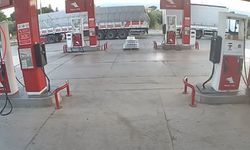 Kömür yüklü TIR, akaryakıt istasyonuna girdi: 1 ölü, 2 yaralı (2)