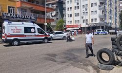 Marangoz atölyesinde çıkan yangında 2 kişi dumandan etkilendi