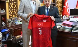 Merih Demiral, Devlet Bahçeli'yi ziyaret etti