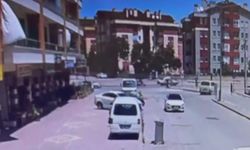 Minibüsüyle ters yönde ilerledi, o anlar kamerada