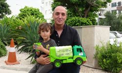 Minik Arden'in her sabah selamı, temizlik personeliyle sevgi bağına dönüştü
