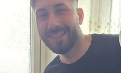 Motosikletiyle park halindeki otomobile çarpan Emirhan, öldü