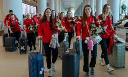 Okyanus Koleji Kız Voleybol Milli Takımı, dünya ikincisi oldu