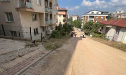 Otomobil apartmanın bahçesine uçtu; 1 yaralı