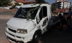 Otomobil ile çekicinin çarpıştığı kaza kamerada; 5 yaralı